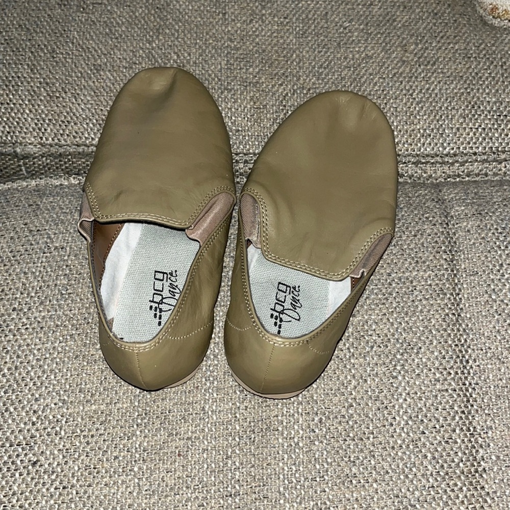 BCG dance tan gore boots NWOT